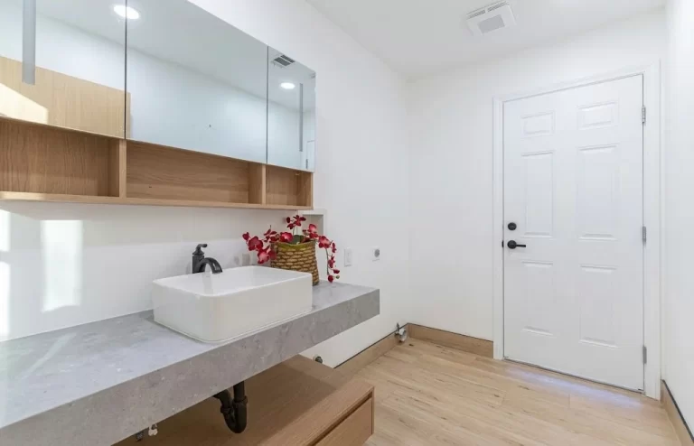 Bedroom with Modern Door